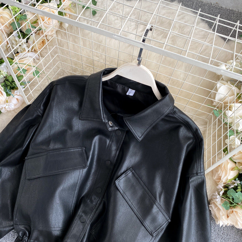Giacca in  pelle bomber crop: Stile Ribelle per ogni occasione